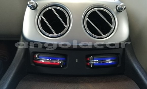 Comprar Usado Rolls-Royce Wraith Branco Carro em Luena em Moxico Comprar Usado Rolls-Royce Wraith Branco Carro em Luena em Moxico