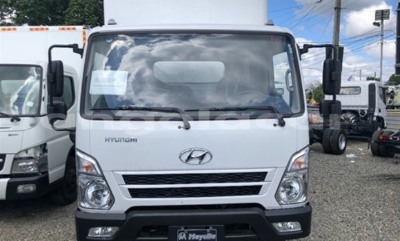 Buy New Hyundai H200 White Truck in Luena in Moxico