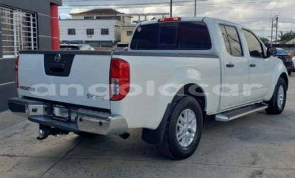Buy Used Nissan Frontier White Car in Luanda in Luanda Province Buy Used Nissan Frontier White Car in Luanda in Luanda Province