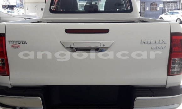 Comprar Usado Toyota Hilux Branco Carro em Benguela em Benguela Comprar Usado Toyota Hilux Branco Carro em Benguela em Benguela