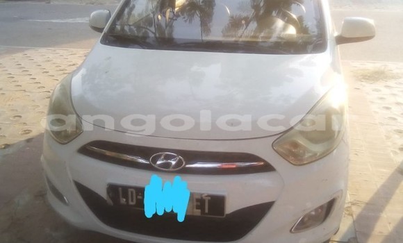 Buy Used Hyundai i10 White Car in Luanda in Luanda Province