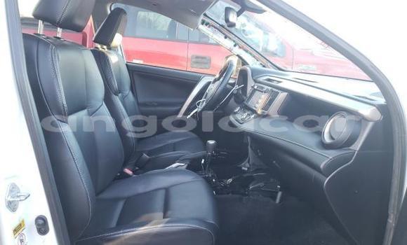 Buy Used Toyota RAV4 White Car in Benguela in Benguela Buy Used Toyota RAV4 White Car in Benguela in Benguela