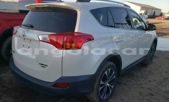 Buy Used Toyota RAV4 White Car in Benguela in Benguela Buy Used Toyota RAV4 White Car in Benguela in Benguela
