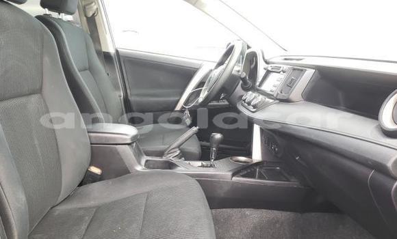 Comprar Usado Toyota RAV4 Azul Carro em Benguela em Benguela Comprar Usado Toyota RAV4 Azul Carro em Benguela em Benguela