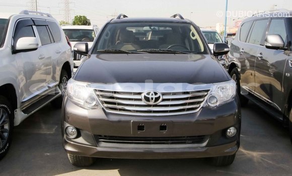 Comprar Importar Toyota Fortuner Outro Carro em Import - Dubai em Bengo Province Comprar Importar Toyota Fortuner Outro Carro em Import - Dubai em Bengo Province