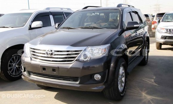 Comprar Importar Toyota Fortuner Outro Carro em Import - Dubai em Bengo Province Comprar Importar Toyota Fortuner Outro Carro em Import - Dubai em Bengo Province