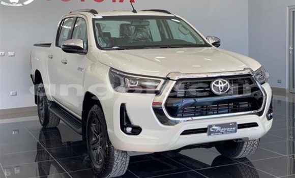 Buy New Toyota Hiluxe Revo White Car in Luena in Moxico Buy New Toyota Hiluxe Revo White Car in Luena in Moxico