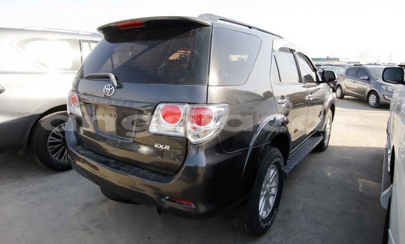 Comprar Importar Toyota Fortuner Outro Carro em Import - Dubai em Bengo Province Comprar Importar Toyota Fortuner Outro Carro em Import - Dubai em Bengo Province