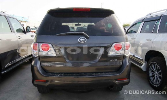 Comprar Importar Toyota Fortuner Outro Carro em Import - Dubai em Bengo Province Comprar Importar Toyota Fortuner Outro Carro em Import - Dubai em Bengo Province