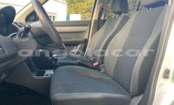 Acheter Occasion Voiture Suzuki Swift Blanc à Luanda, Province de Luanda Acheter Occasion Voiture Suzuki Swift Blanc à Luanda, Province de Luanda