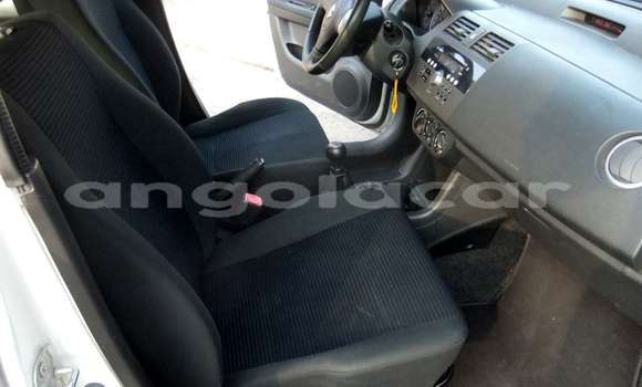 Acheter Occasion Voiture Suzuki Swift Blanc à Luanda, Province de Luanda Acheter Occasion Voiture Suzuki Swift Blanc à Luanda, Province de Luanda