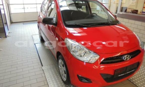 Comprar Usado Hyundai i10 Vermelho Carro em Luanda em Luanda Province Comprar Usado Hyundai i10 Vermelho Carro em Luanda em Luanda Province