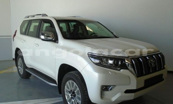 Buy Used Toyota Land Cruiser White Car in Luanda in Luanda Province Buy Used Toyota Land Cruiser White Car in Luanda in Luanda Province