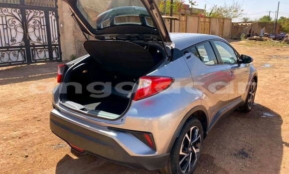 Acheter Occasion Voiture Toyota C-HR Autre à Luanda, Province de Luanda Acheter Occasion Voiture Toyota C-HR Autre à Luanda, Province de Luanda