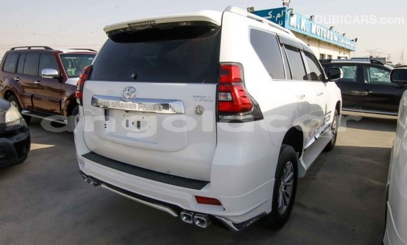 Comprar Importar Toyota Prado Branco Carro em Import - Dubai em Bengo Province Comprar Importar Toyota Prado Branco Carro em Import - Dubai em Bengo Province