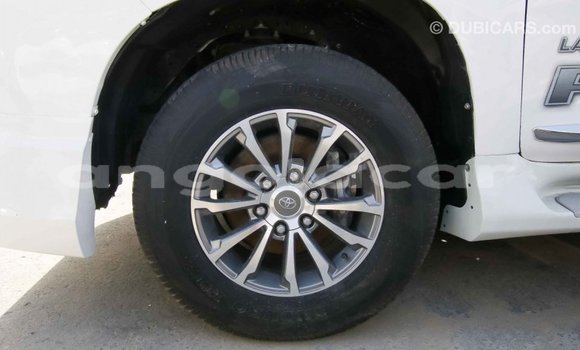 Comprar Importar Toyota Prado Branco Carro em Import - Dubai em Bengo Province Comprar Importar Toyota Prado Branco Carro em Import - Dubai em Bengo Province
