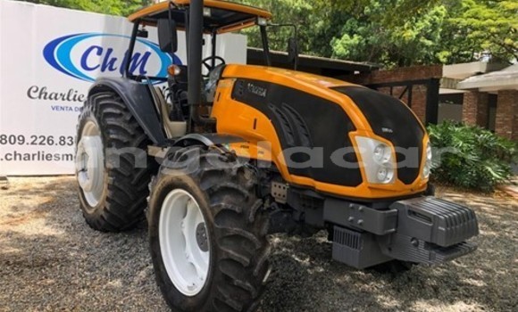 Acheter Occasion Utilitaire Caterpillar 120 Autre à Luena, Moxico