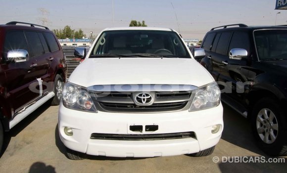 Buy Import Toyota Fortuner White Car in Import - Dubai in Bengo Province Buy Import Toyota Fortuner White Car in Import - Dubai in Bengo Province