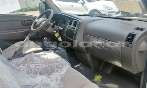 Comprar Novo Hyundai H200 Branco Carro em Luena em Moxico Comprar Novo Hyundai H200 Branco Carro em Luena em Moxico