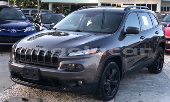 Comprar Usado Jeep Grand Cherokee Preto Carro em Luena em Moxico Comprar Usado Jeep Grand Cherokee Preto Carro em Luena em Moxico