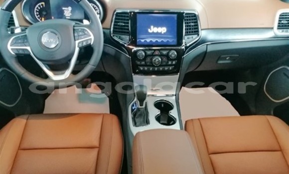 Comprar Usado Jeep Grand Cherokee Branco Carro em Luena em Moxico Comprar Usado Jeep Grand Cherokee Branco Carro em Luena em Moxico