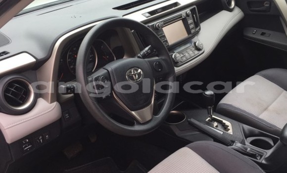 Comprar Usado Toyota RAV4 Outro Carro em Luanda em Luanda Province Comprar Usado Toyota RAV4 Outro Carro em Luanda em Luanda Province