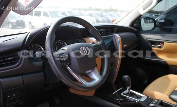 Comprar Importar Toyota Fortuner Branco Carro em Import - Dubai em Bengo Province Comprar Importar Toyota Fortuner Branco Carro em Import - Dubai em Bengo Province