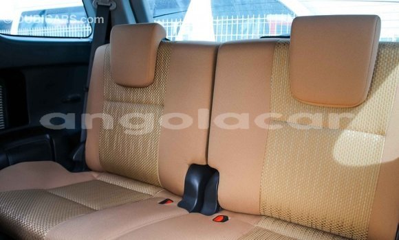 Comprar Importar Toyota Fortuner Branco Carro em Import - Dubai em Bengo Province Comprar Importar Toyota Fortuner Branco Carro em Import - Dubai em Bengo Province