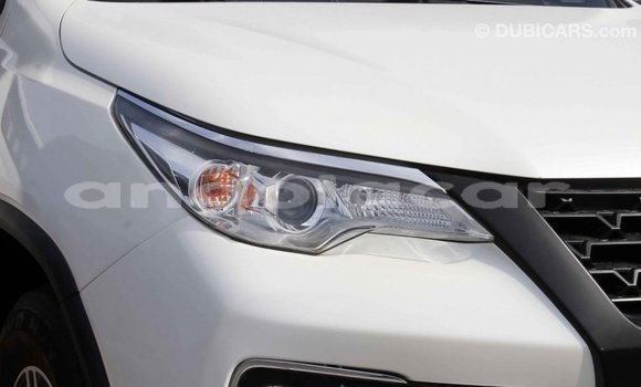 Comprar Importar Toyota Fortuner Branco Carro em Import - Dubai em Bengo Province Comprar Importar Toyota Fortuner Branco Carro em Import - Dubai em Bengo Province