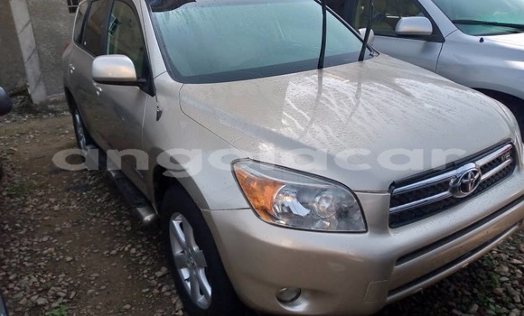 Comprar Usado Toyota RAV4 Outro Carro em Luena em Moxico