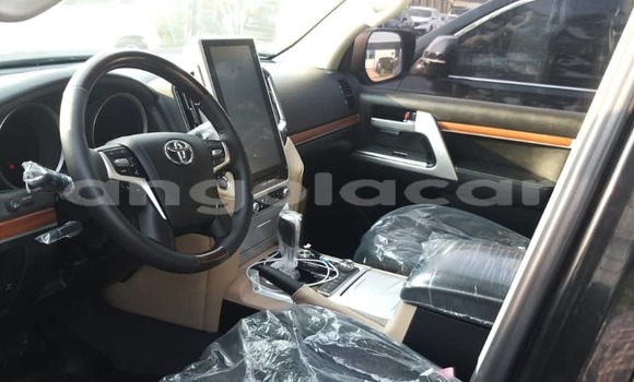 Acheter Neuf Voiture Toyota Land Cruiser Noir à Luena, Moxico Acheter Neuf Voiture Toyota Land Cruiser Noir à Luena, Moxico