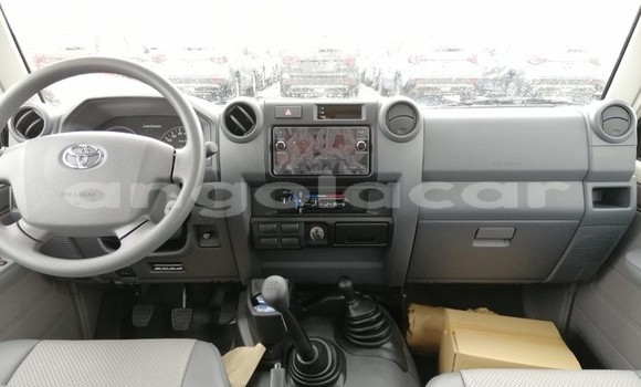 Comprar Novo Toyota Land Cruiser Outro Carro em Luena em Moxico Comprar Novo Toyota Land Cruiser Outro Carro em Luena em Moxico