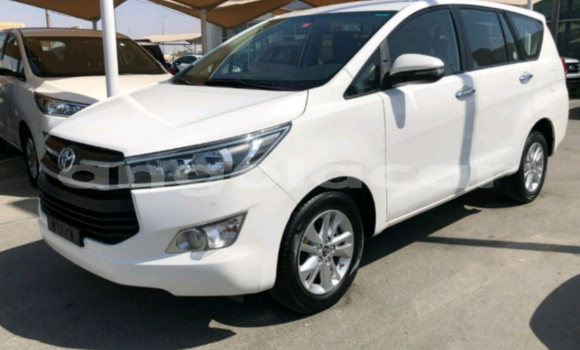 Acheter Occasion Voiture Toyota Corolla Blanc à Luanda, Province de Luanda Acheter Occasion Voiture Toyota Corolla Blanc à Luanda, Province de Luanda