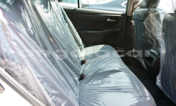 Comprar Usado Toyota Corolla Branco Carro em Luanda em Luanda Province Comprar Usado Toyota Corolla Branco Carro em Luanda em Luanda Province