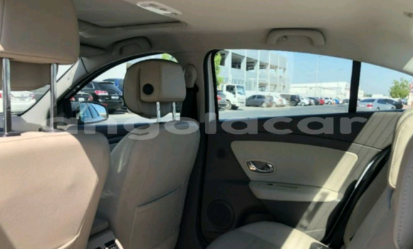 Buy Used Renault Fluence White Car in Luanda in Luanda Province Buy Used Renault Fluence White Car in Luanda in Luanda Province