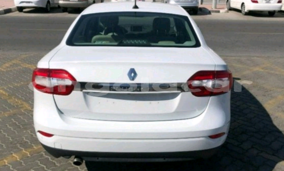 Buy Used Renault Fluence White Car in Luanda in Luanda Province Buy Used Renault Fluence White Car in Luanda in Luanda Province