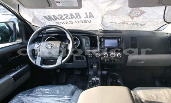 Buy Used Toyota Sequoia White Car in Luanda in Luanda Province Buy Used Toyota Sequoia White Car in Luanda in Luanda Province