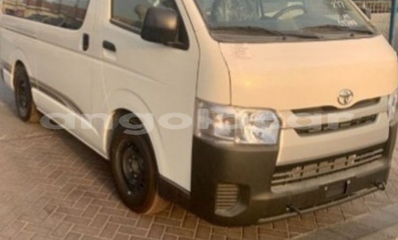 Comprar Novo Toyota Hiace Branco Carro em Import - Dubai em Bengo Province Comprar Novo Toyota Hiace Branco Carro em Import - Dubai em Bengo Province