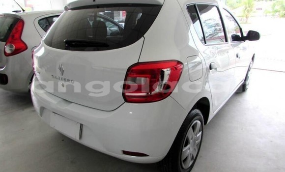 Comprar Usado Renault Sandero Branco Carro em Moçâmedes em Namibe Province Comprar Usado Renault Sandero Branco Carro em Moçâmedes em Namibe Province