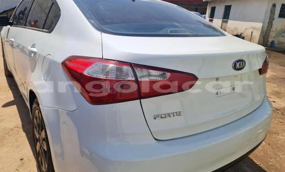 Buy Used Kia Forte White Car in Lobito in Benguela Buy Used Kia Forte White Car in Lobito in Benguela