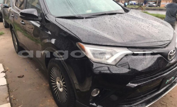 Comprar Usado Toyota RAV4 Preto Carro em N'zeto em Zaire Comprar Usado Toyota RAV4 Preto Carro em N'zeto em Zaire