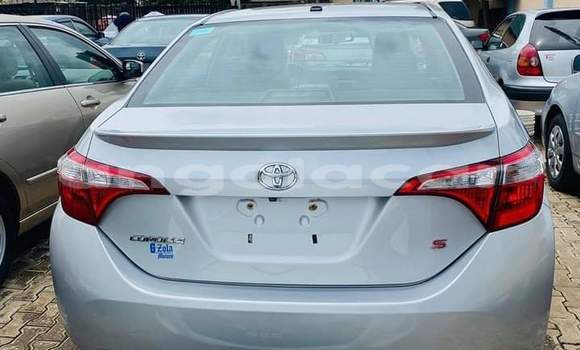 Buy Used Toyota Corolla White Car in N'zeto in Zaire Buy Used Toyota Corolla White Car in N'zeto in Zaire