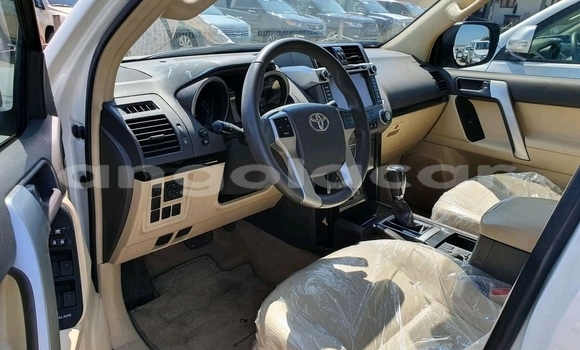 Comprar Usado Toyota Prado Branco Carro em N'zeto em Zaire Comprar Usado Toyota Prado Branco Carro em N'zeto em Zaire