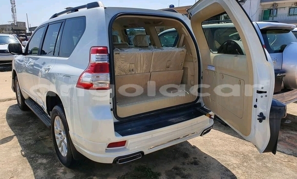 Comprar Usado Toyota Prado Branco Carro em N'zeto em Zaire Comprar Usado Toyota Prado Branco Carro em N'zeto em Zaire