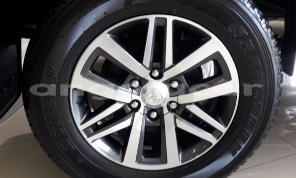 Comprar Usado Toyota Hilux Branco Carro em N'zeto em Zaire Comprar Usado Toyota Hilux Branco Carro em N'zeto em Zaire