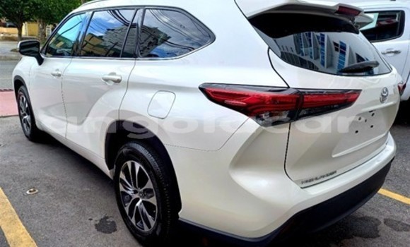 Comprar Usado Toyota Highlander Branco Carro em N'zeto em Zaire Comprar Usado Toyota Highlander Branco Carro em N'zeto em Zaire