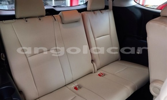 Comprar Usado Toyota Highlander Branco Carro em N'zeto em Zaire Comprar Usado Toyota Highlander Branco Carro em N'zeto em Zaire