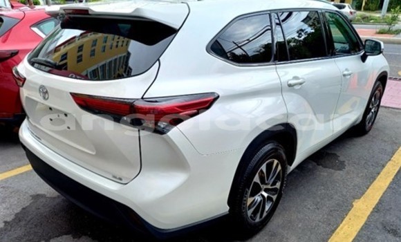 Comprar Usado Toyota Highlander Branco Carro em N'zeto em Zaire Comprar Usado Toyota Highlander Branco Carro em N'zeto em Zaire