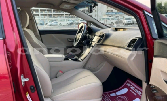 Buy Used Toyota Venza Red Car in Luanda in Luanda Province Buy Used Toyota Venza Red Car in Luanda in Luanda Province