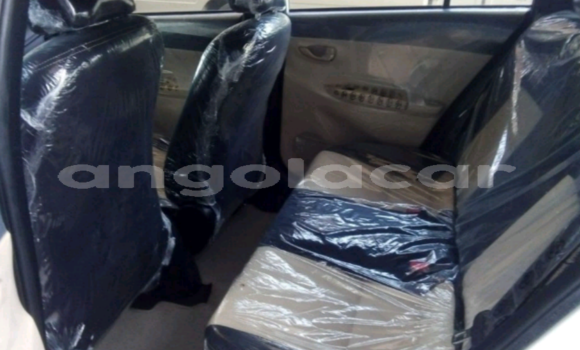 Comprar Usado Toyota Yaris Branco Carro em Luanda em Luanda Province Comprar Usado Toyota Yaris Branco Carro em Luanda em Luanda Province